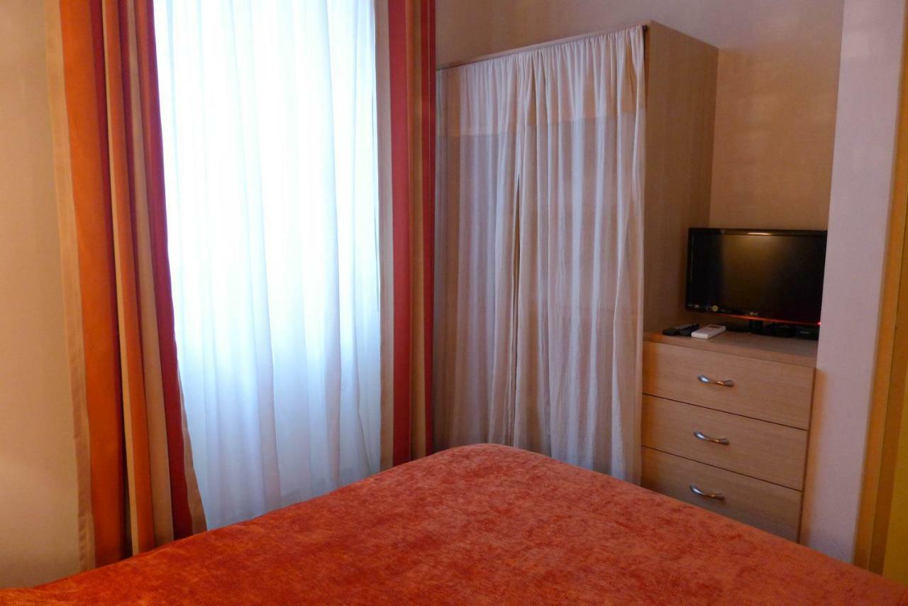 Residence Yolande Cannes Esterno foto